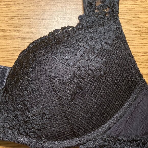 EAC Black Lace Bra - Picture 3 of 4